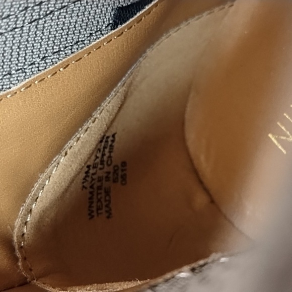 Nine West 7.5 Med Grey Vegan Suede Bootie Ankle Boot - Picture 6 of 16